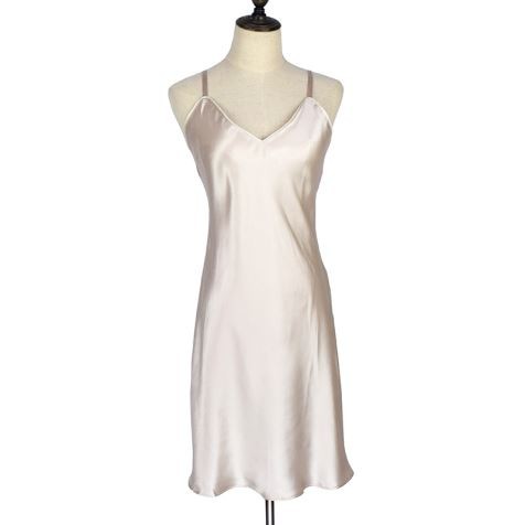 Jedwabna sukienka nocna